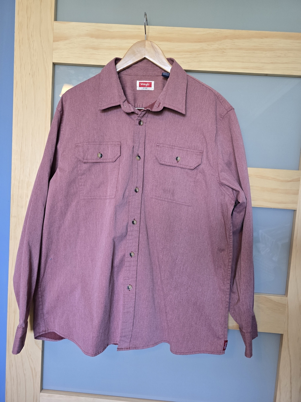 Wrangler Men's Button-Up Shirt in Rosewood
